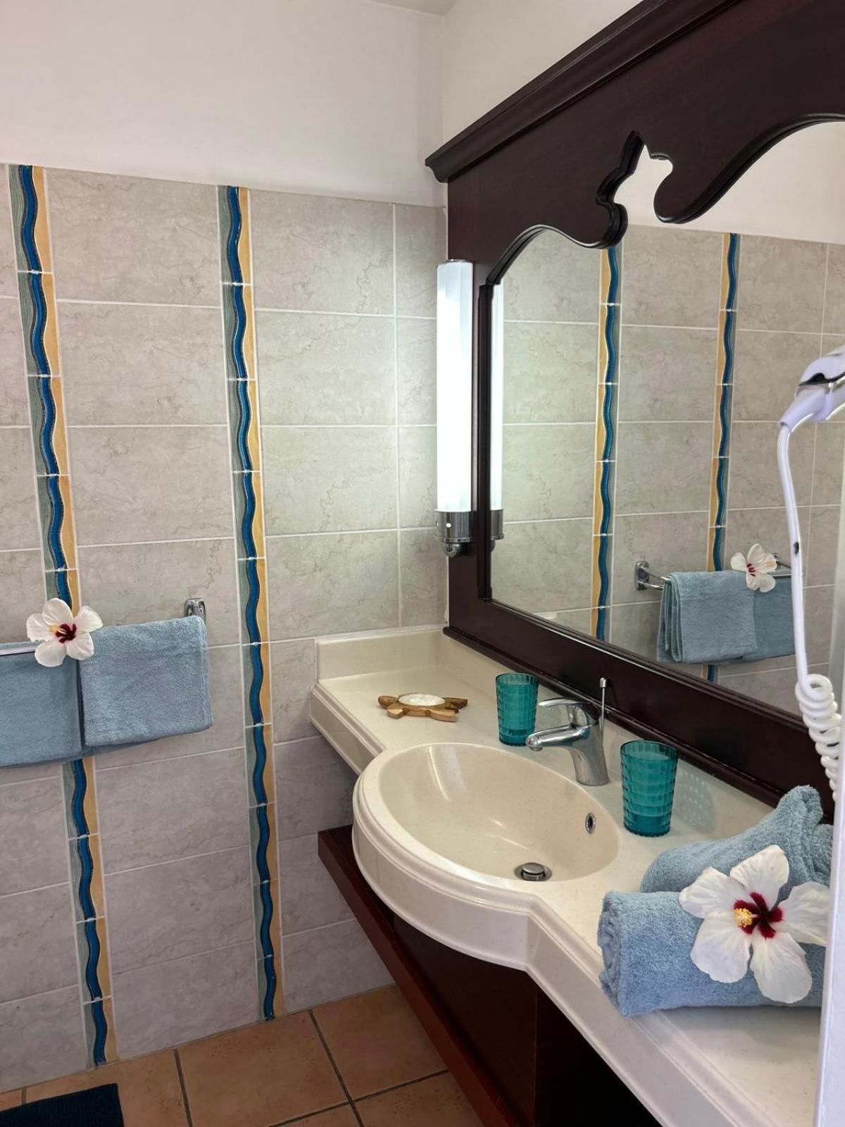 Ti Cocotier Appartement Vue Mer 2 A 6 Personnes Village Pierre Et Vacances 상트루스 외부 사진