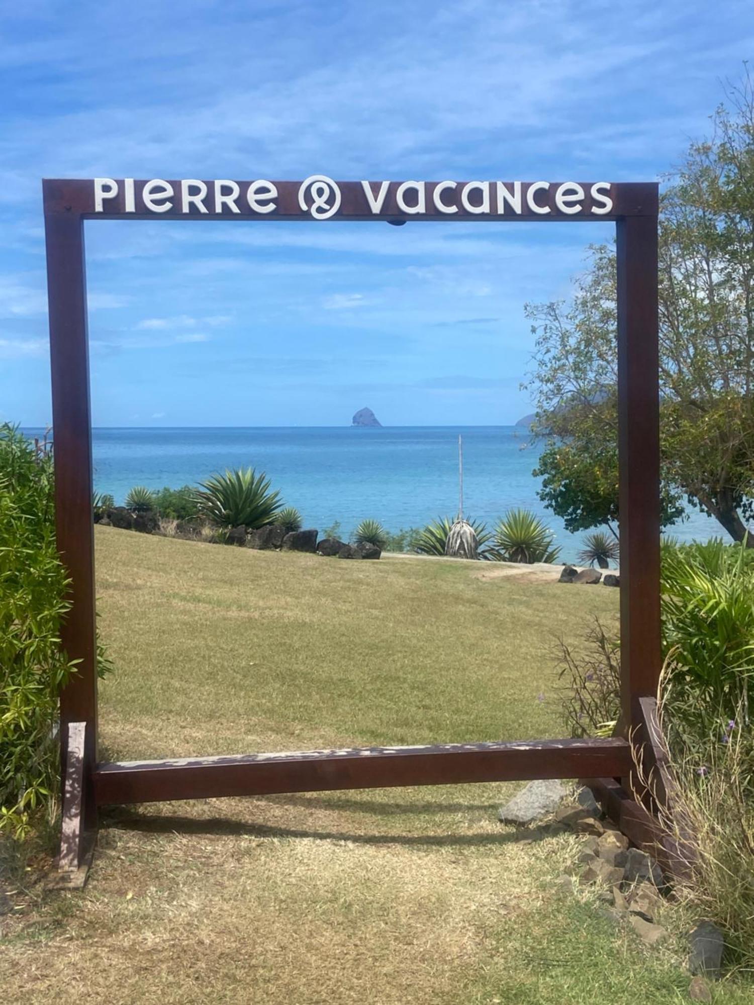 Ti Cocotier Appartement Vue Mer 2 A 6 Personnes Village Pierre Et Vacances 상트루스 외부 사진